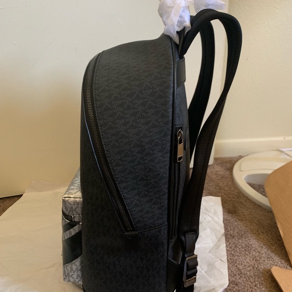 Michael Kors jet set backpack for men - Picture 4 of 7